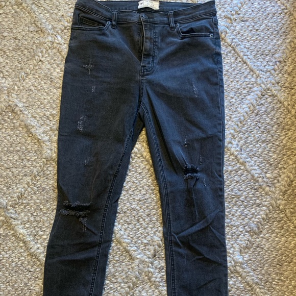 Free People Jeans Great Heights Frayed Size 30 Skinny Crop Black Boho Fringe Hem - Picture 1 of 5